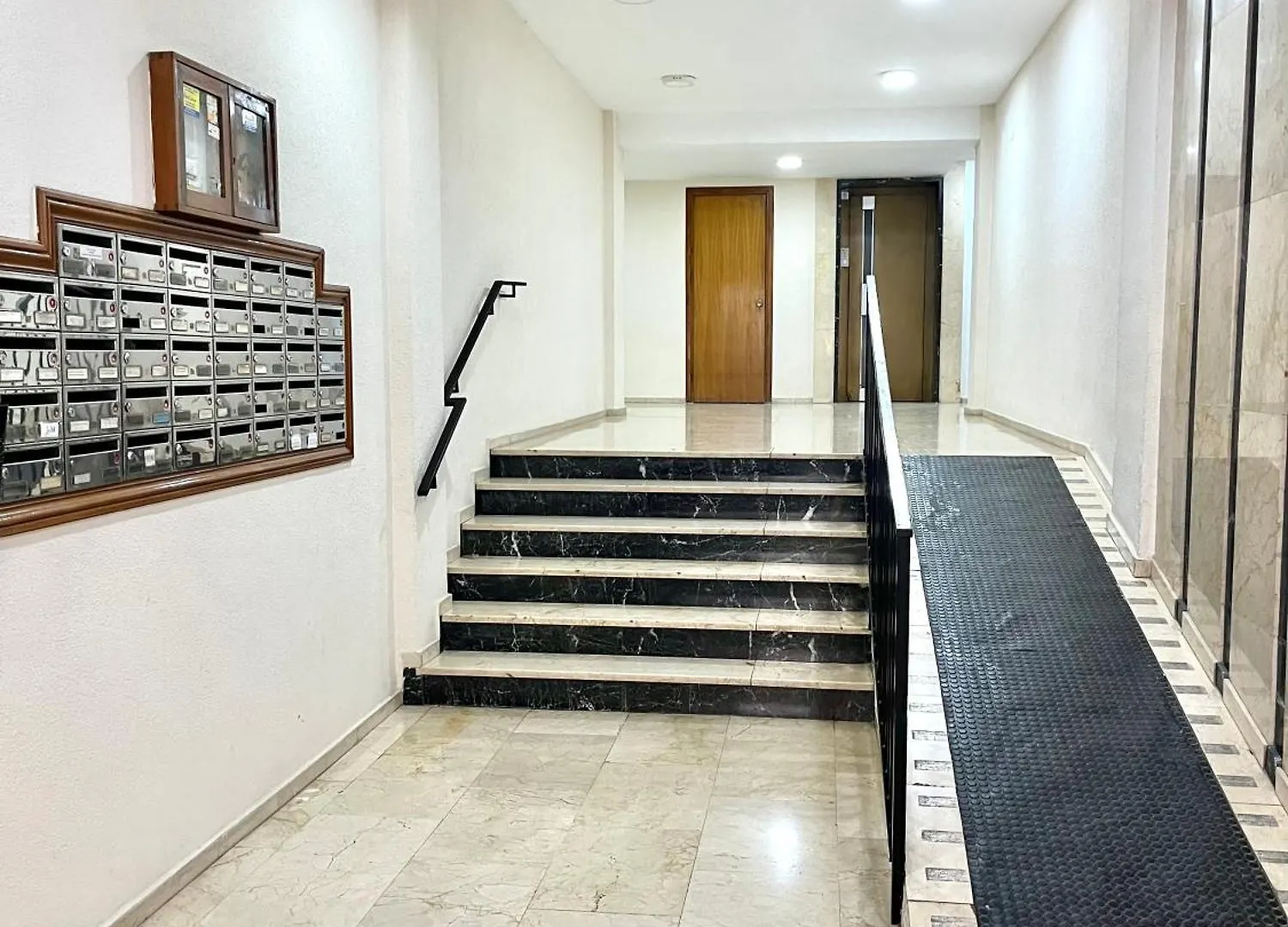 Apartamento El Arenal - Free Parking Cordoba Apartment